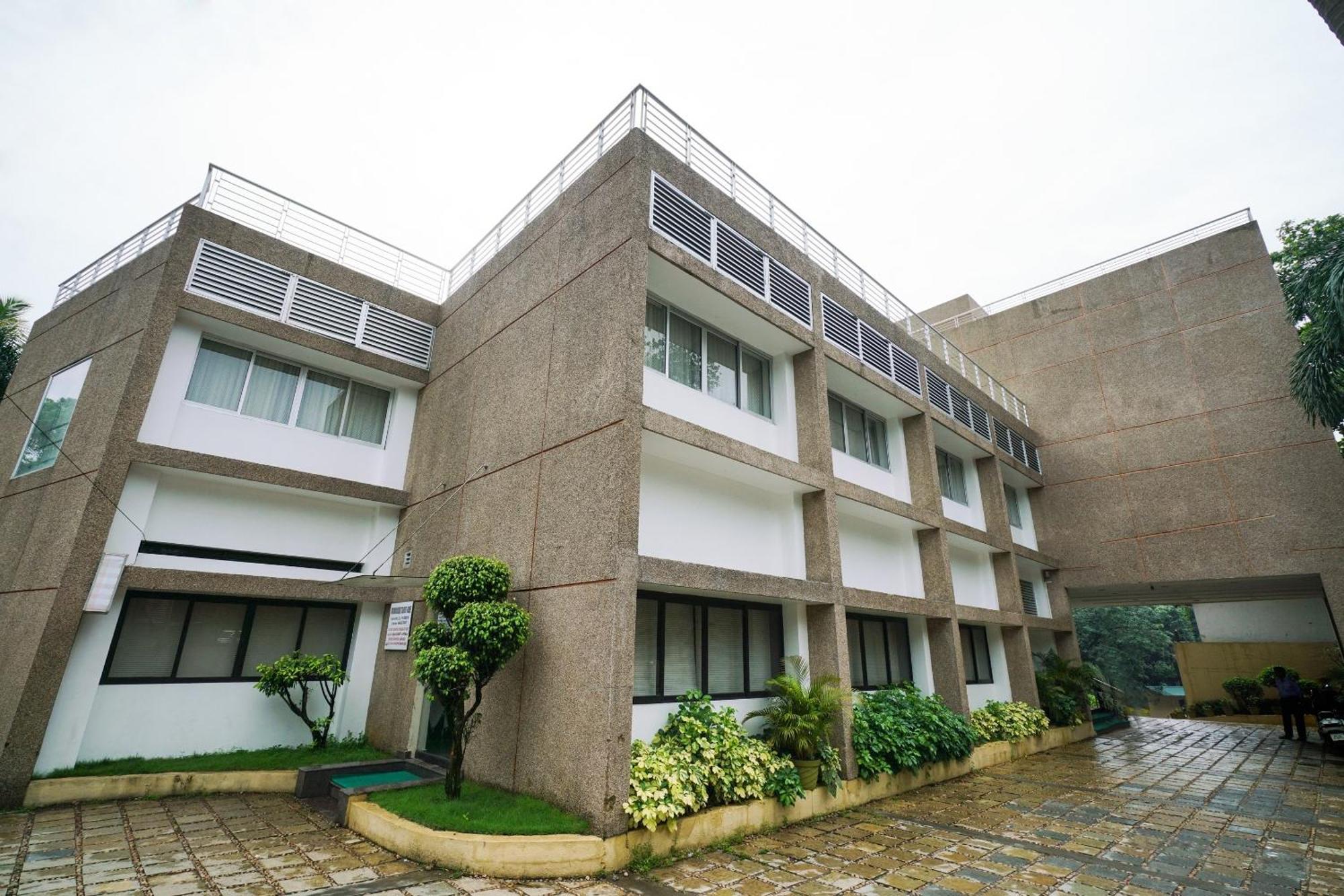 Super Townhouse Mookkannoor Tourist Home Angamaly Exterior photo
